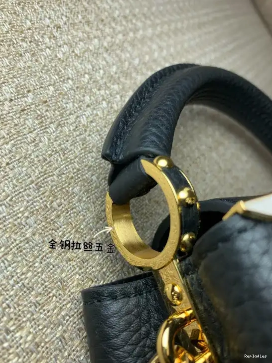 Rep ladies LOUIS CAPUCINES MINI VUITTON 0523